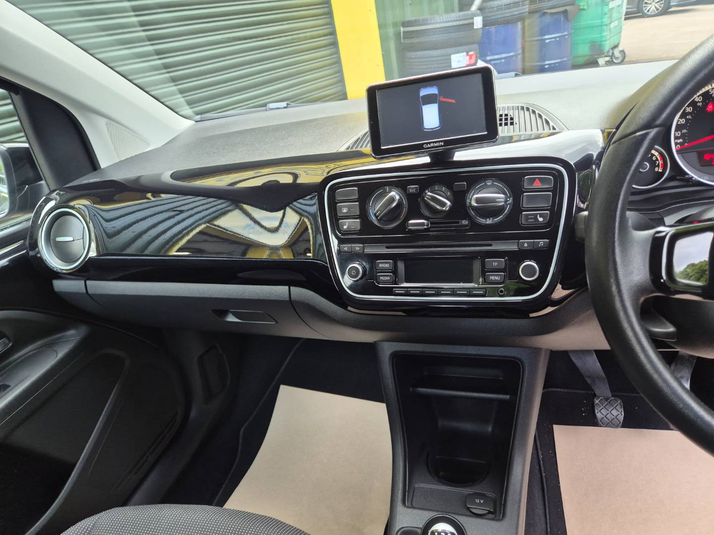 Volkswagen Up