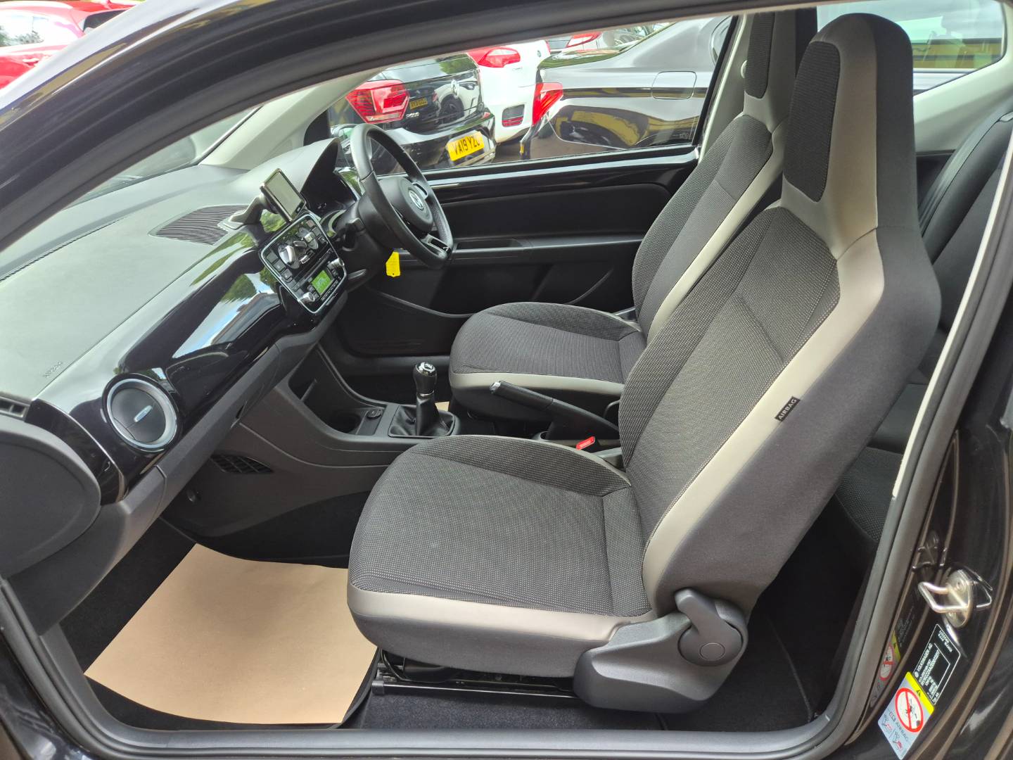 Volkswagen Up