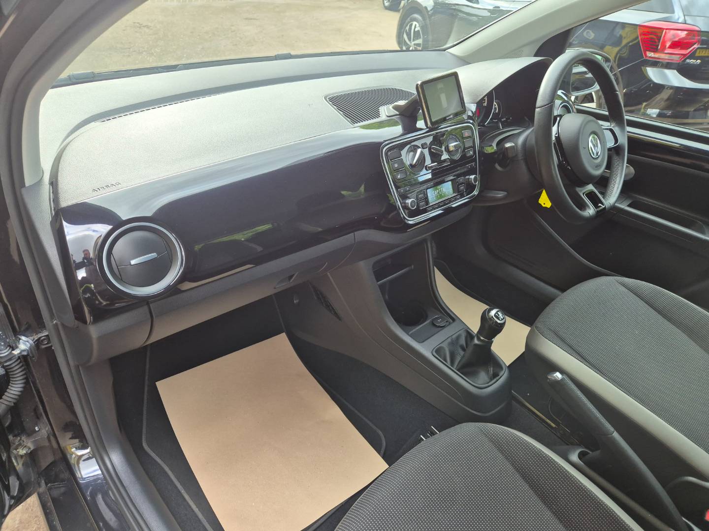 Volkswagen Up