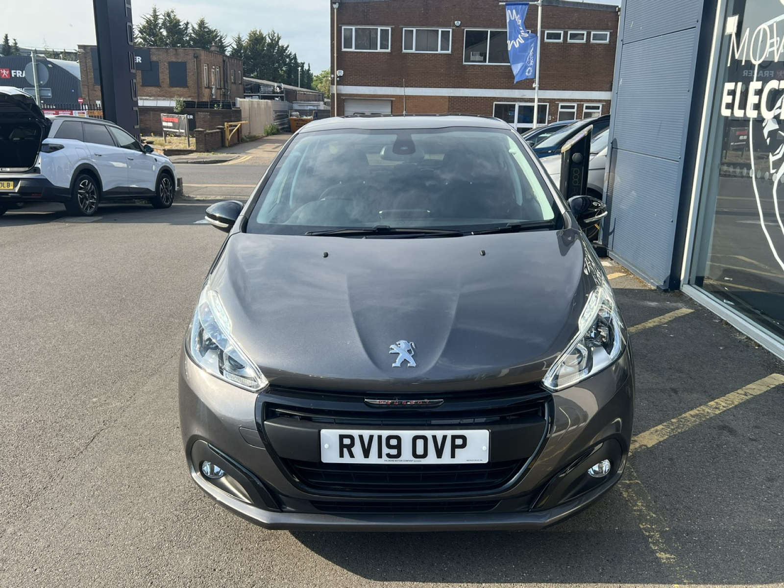 Peugeot 208