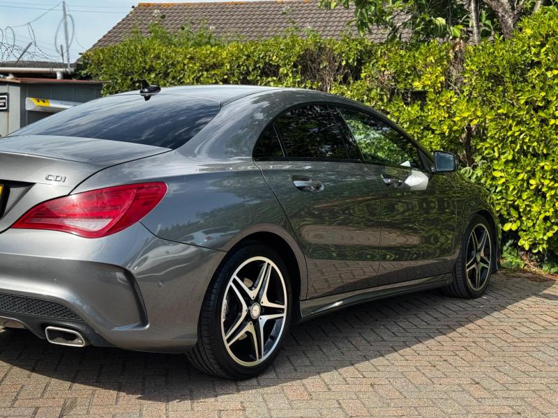 Mercedes-Benz CLA