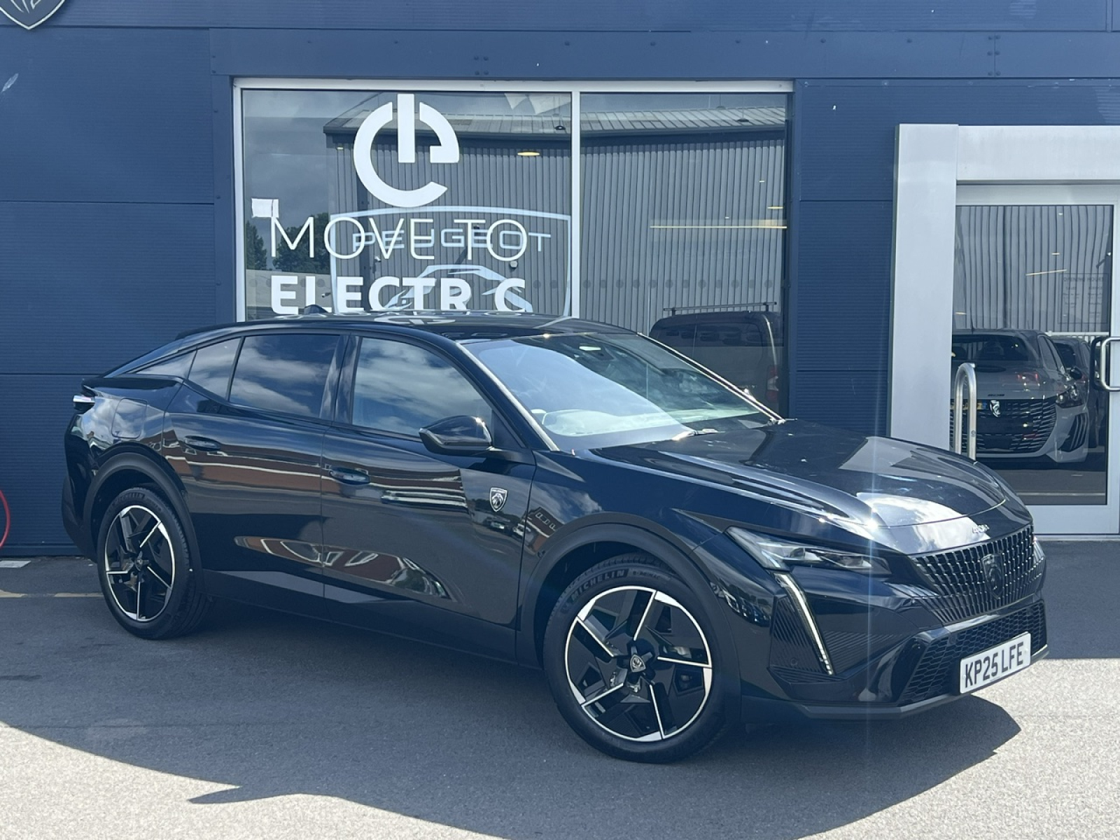 Peugeot 408