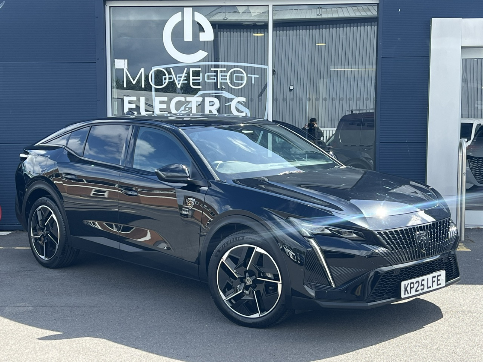 Peugeot 408