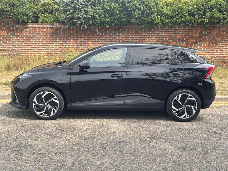 MG Motor UK Mg4