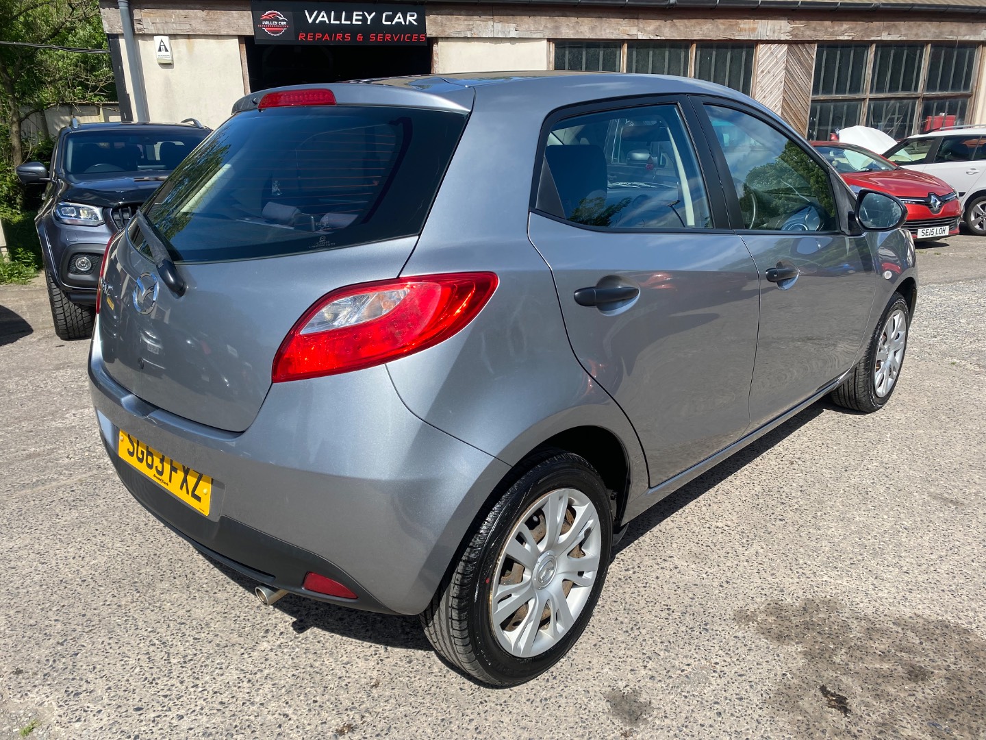 Mazda 2