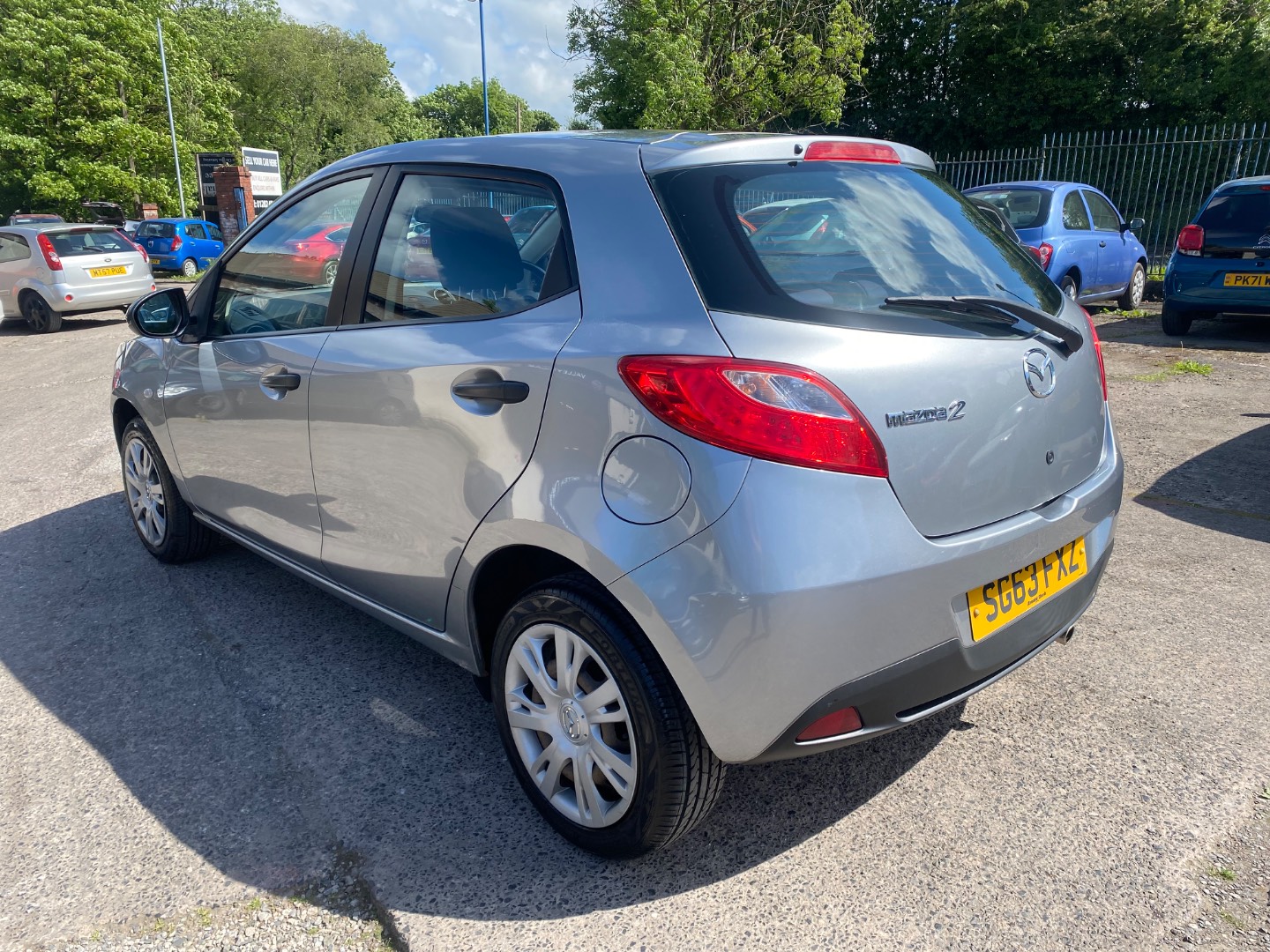 Mazda 2