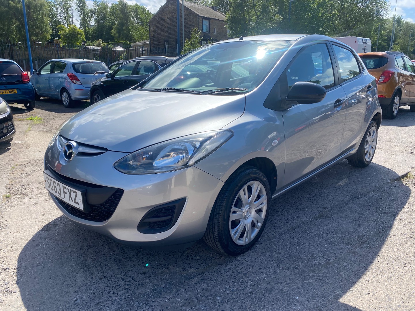 Mazda 2