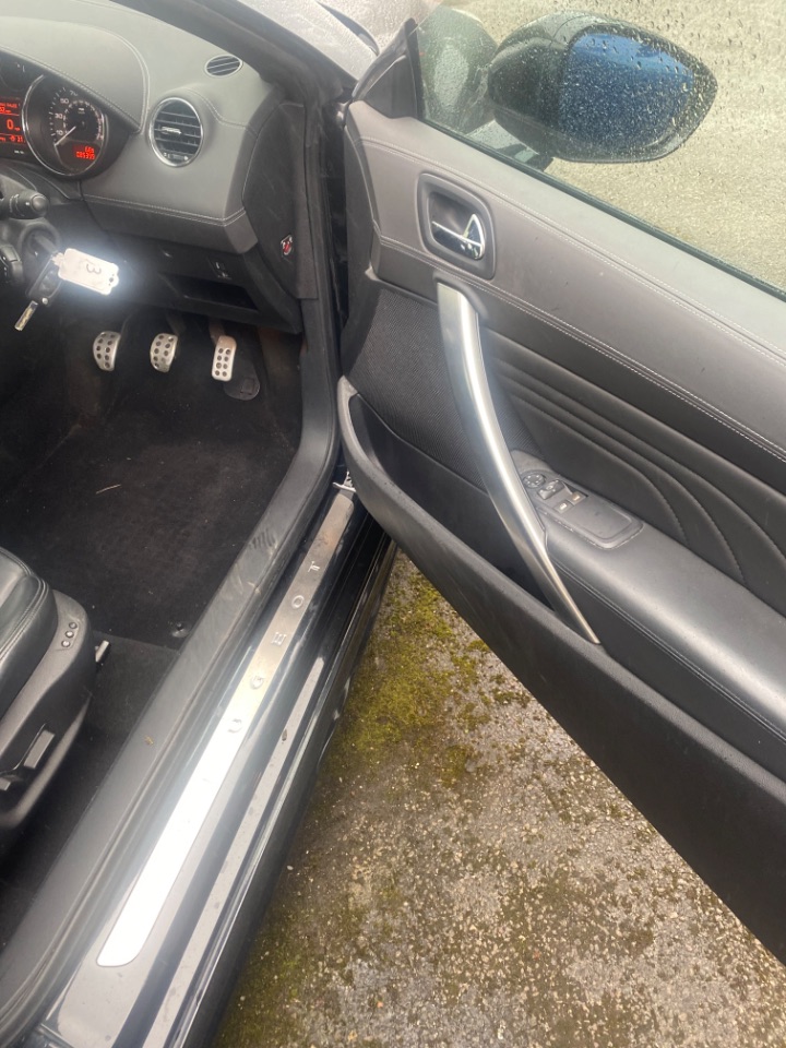 Peugeot RCZ
