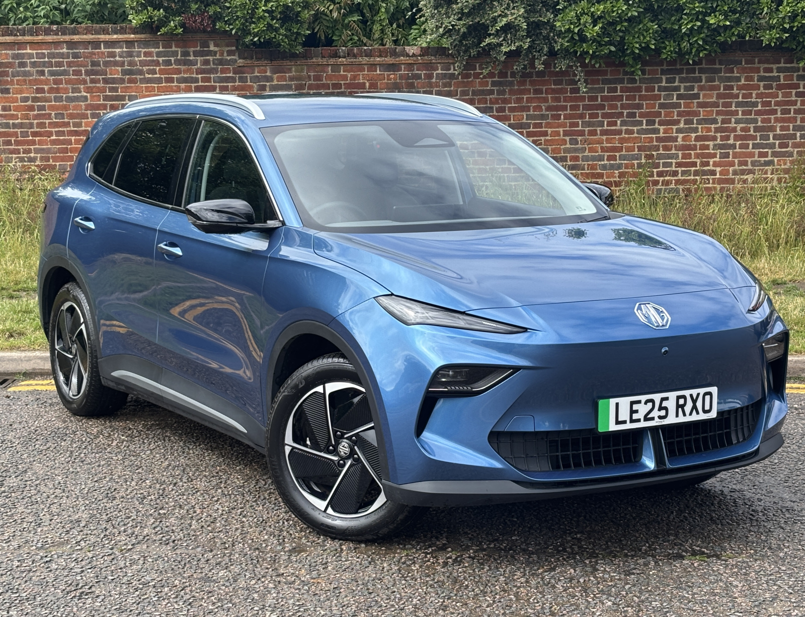 MG Motor UK MGS5