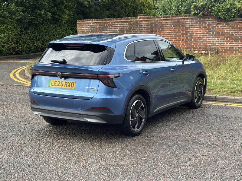 MG Motor UK MGS5