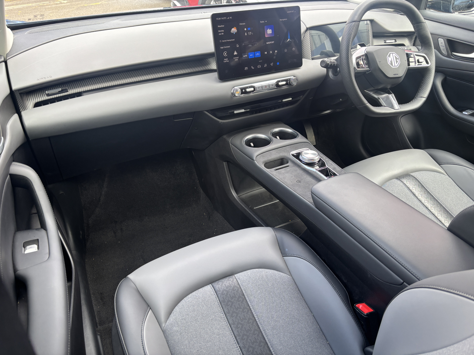 MG Motor UK MGS5