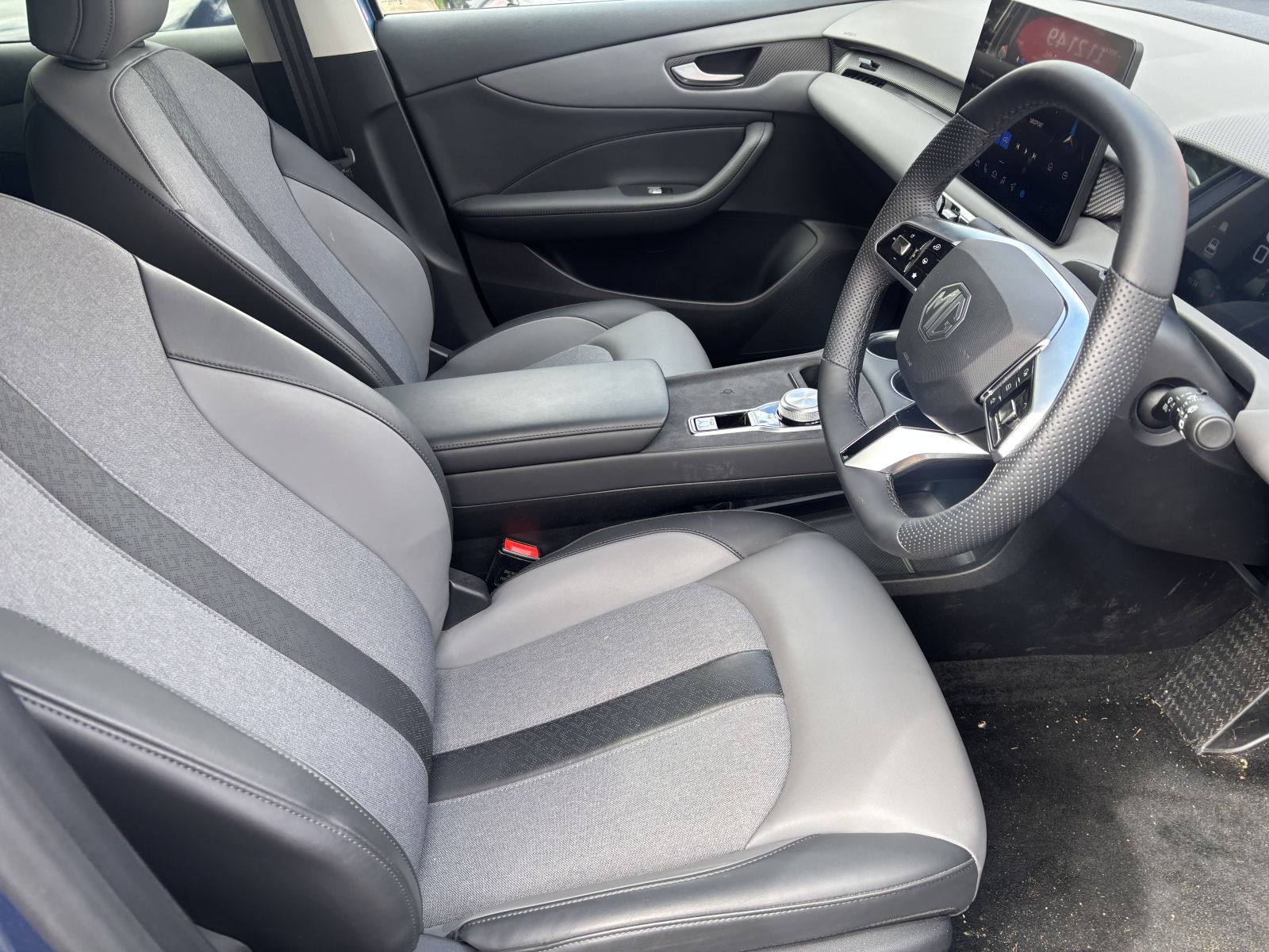 MG Motor UK MGS5