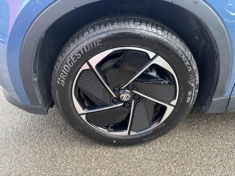 MG Motor UK MGS5