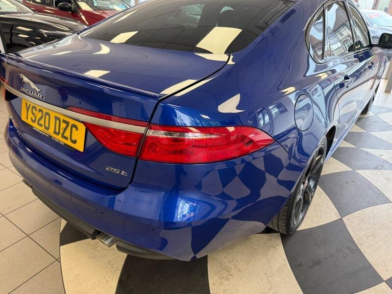Jaguar XF