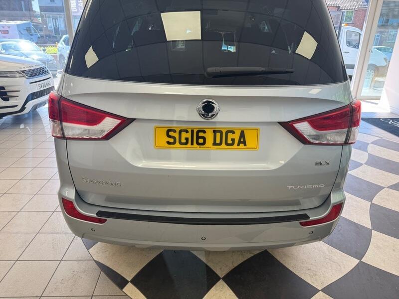 SsangYong Turismo