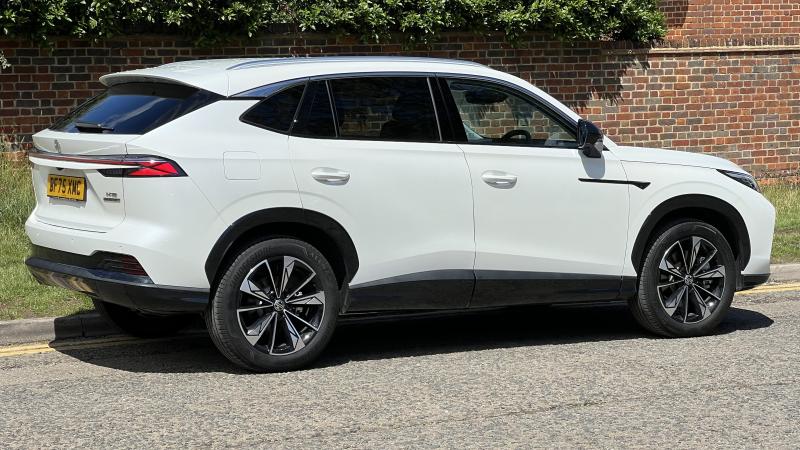 MG Motor UK HS