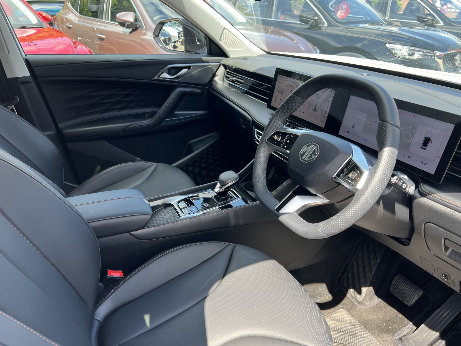 MG Motor UK HS