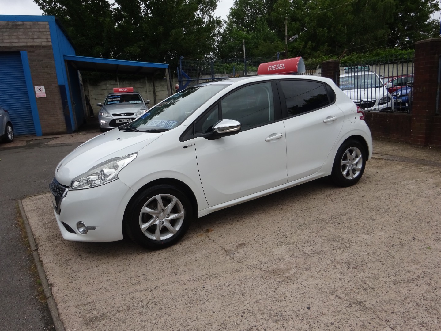 Peugeot 208