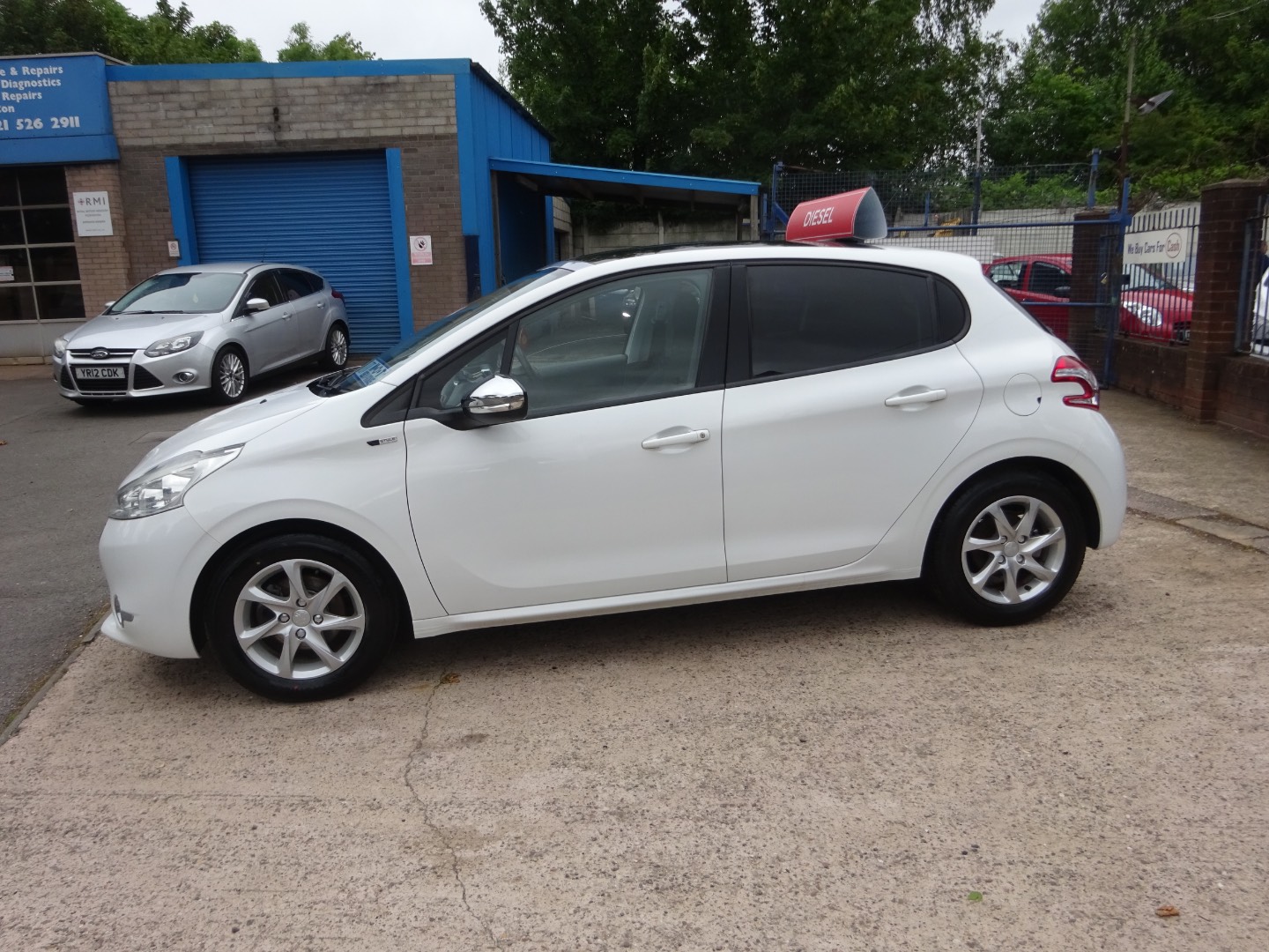 Peugeot 208