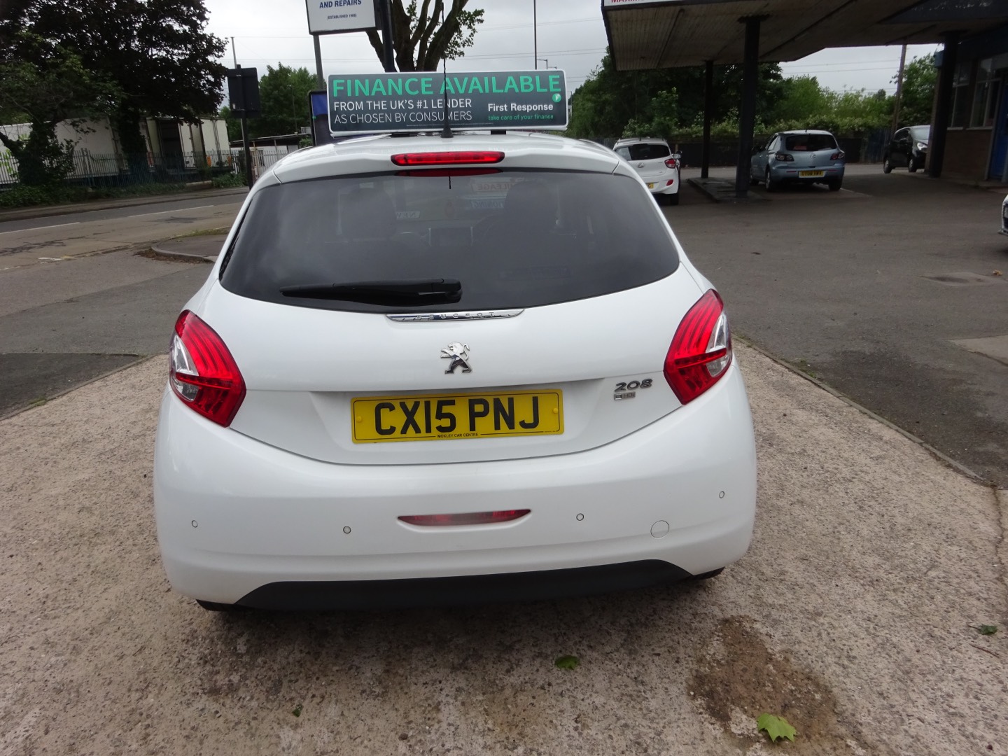 Peugeot 208