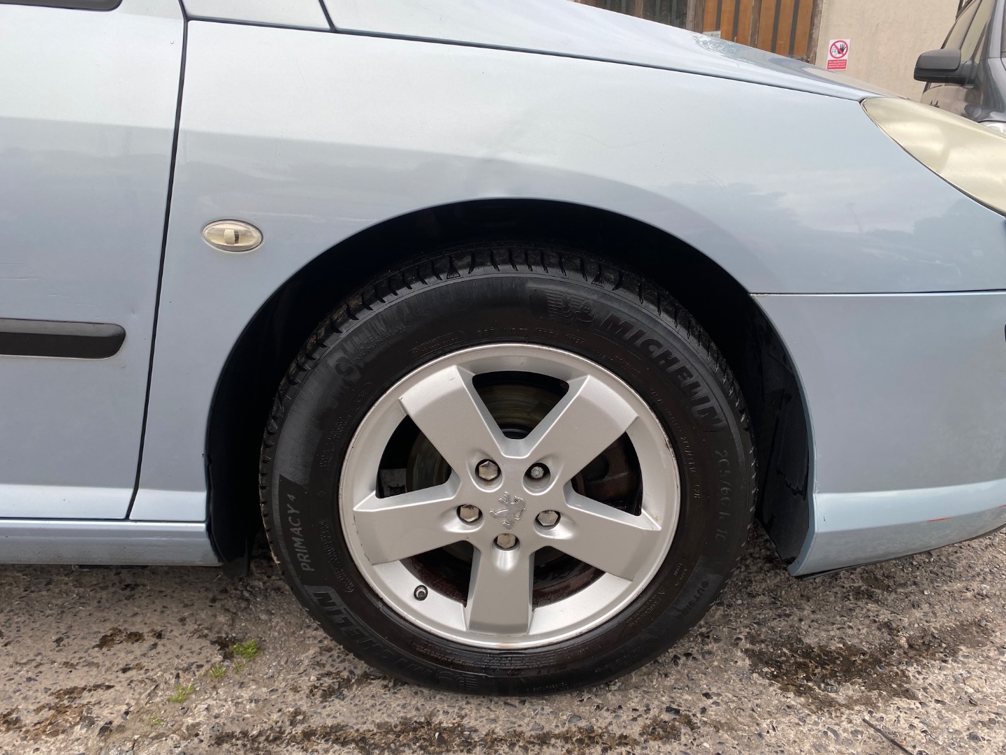 Peugeot 407