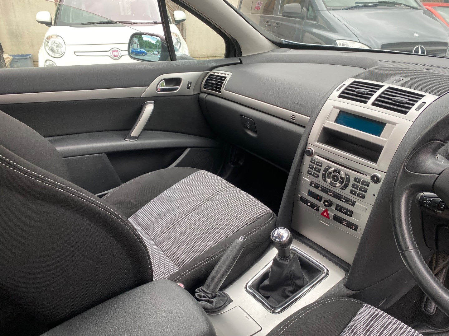 Peugeot 407