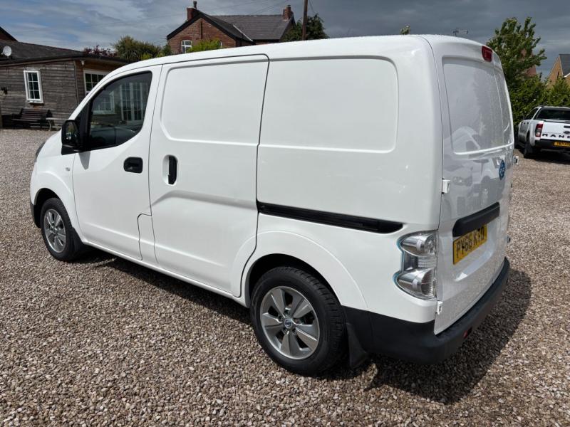 Nissan e-NV200