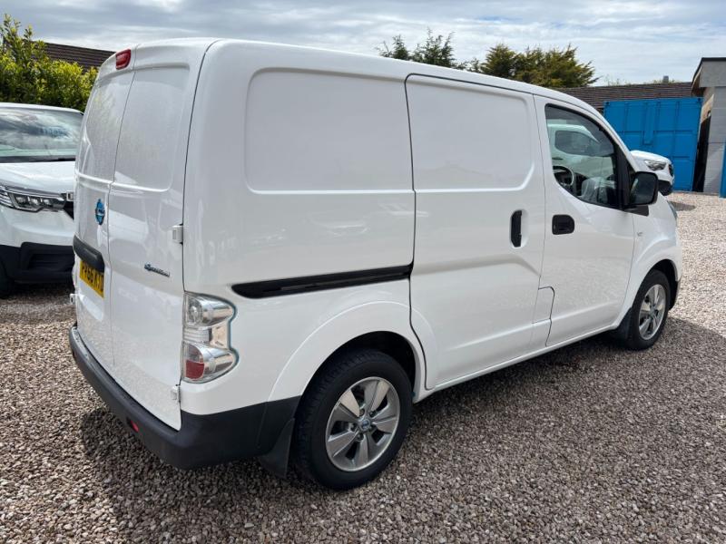 Nissan e-NV200