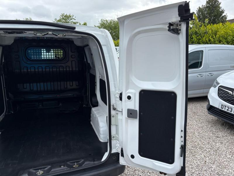 Nissan e-NV200