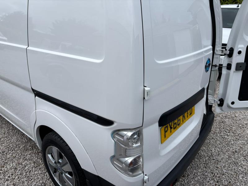 Nissan e-NV200