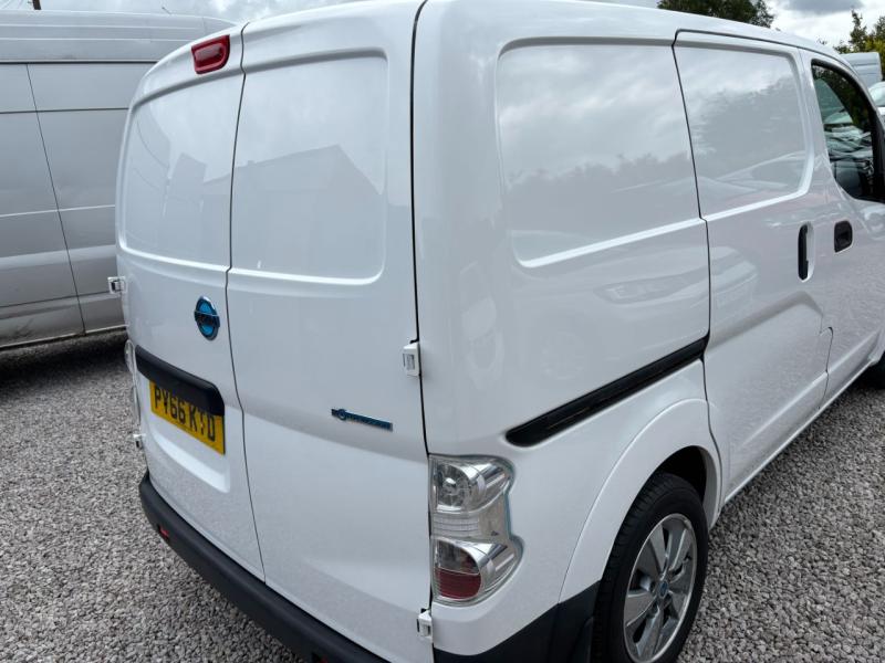 Nissan e-NV200