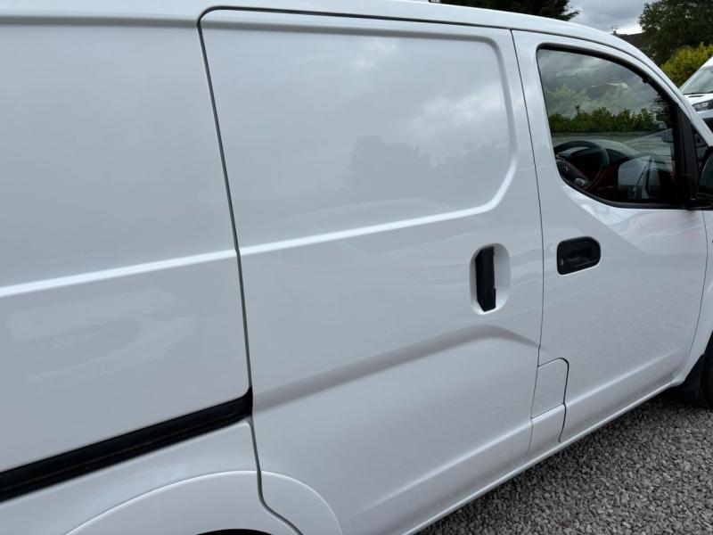 Nissan e-NV200