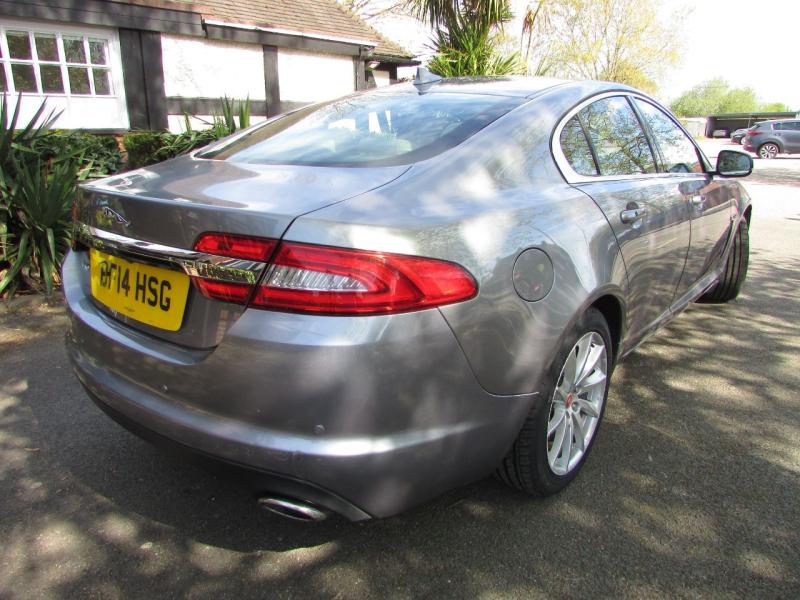Jaguar XF