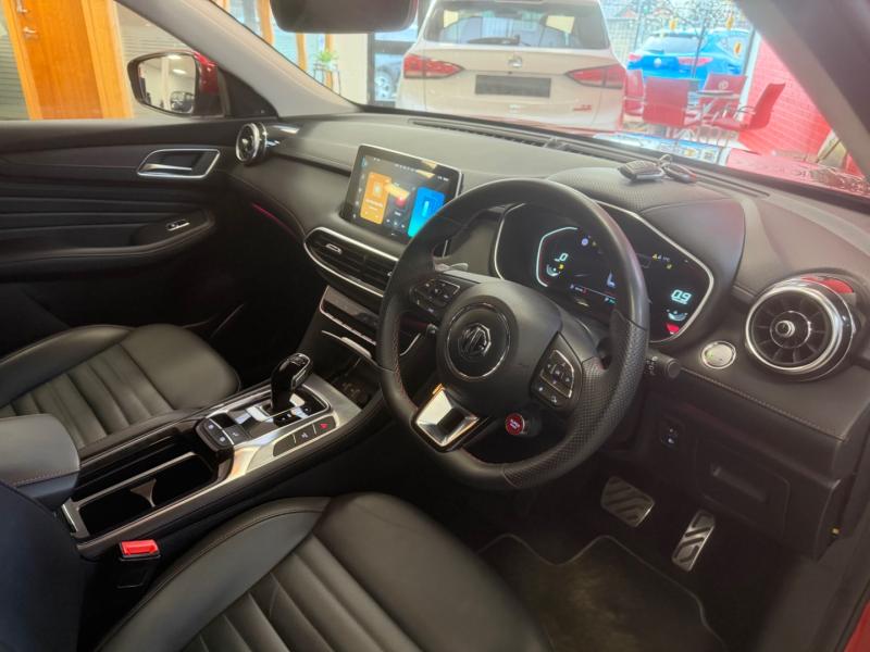 MG Motor UK HS
