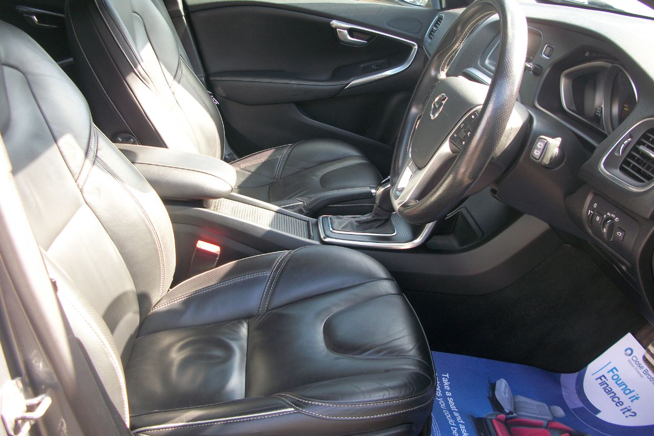 Volvo V40
