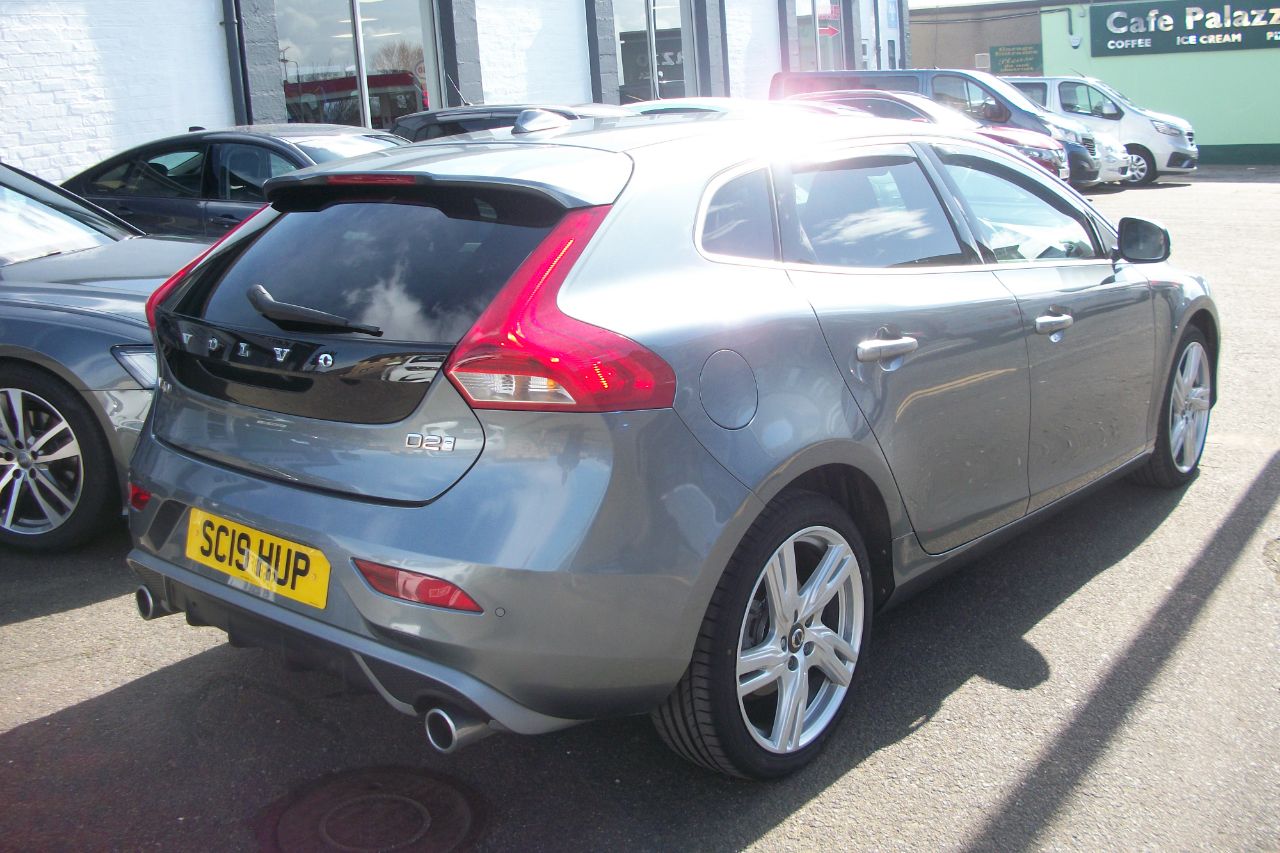 Volvo V40