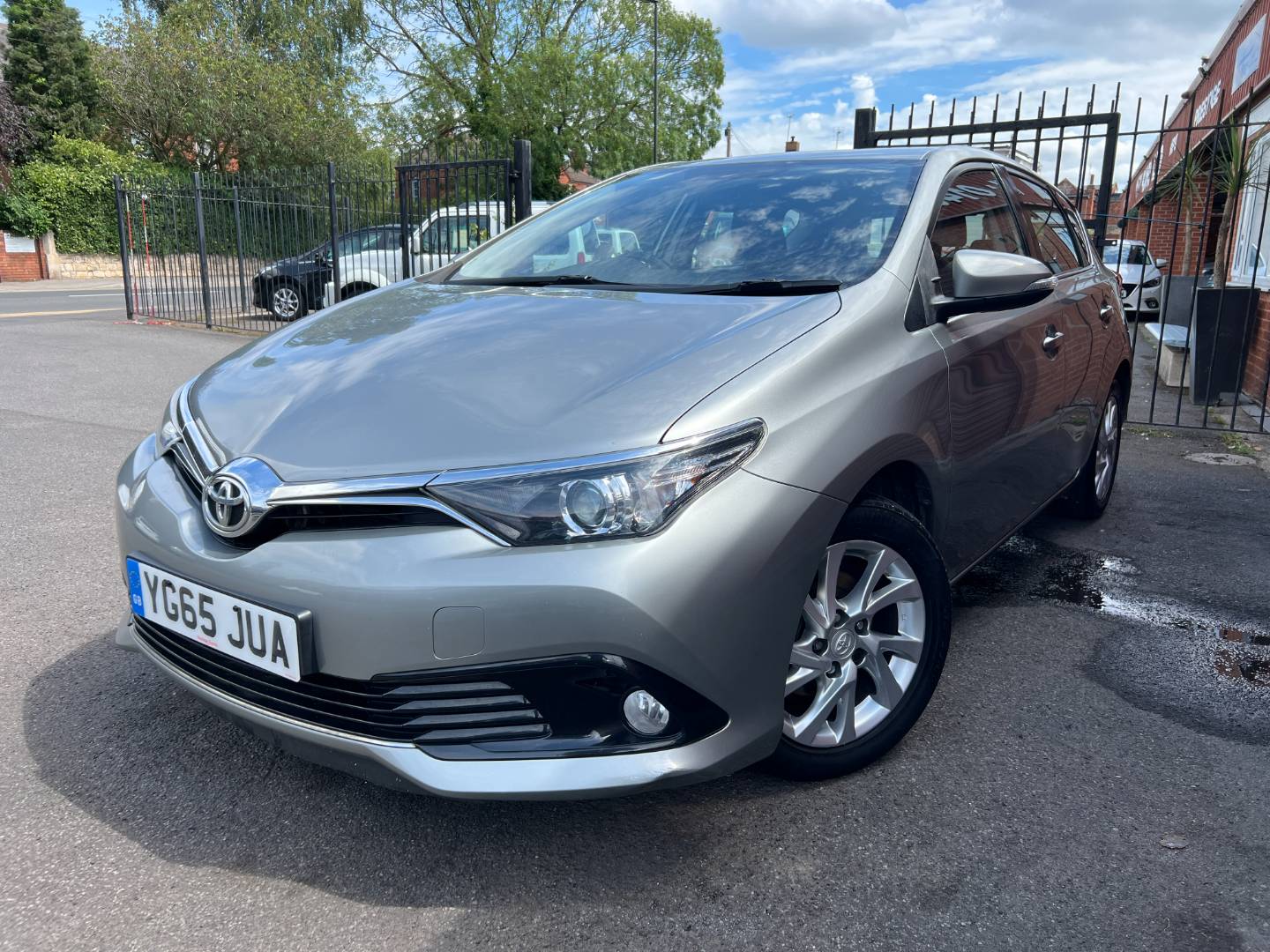 Toyota Auris