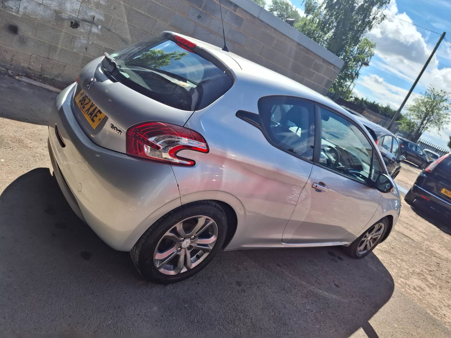 Peugeot 208