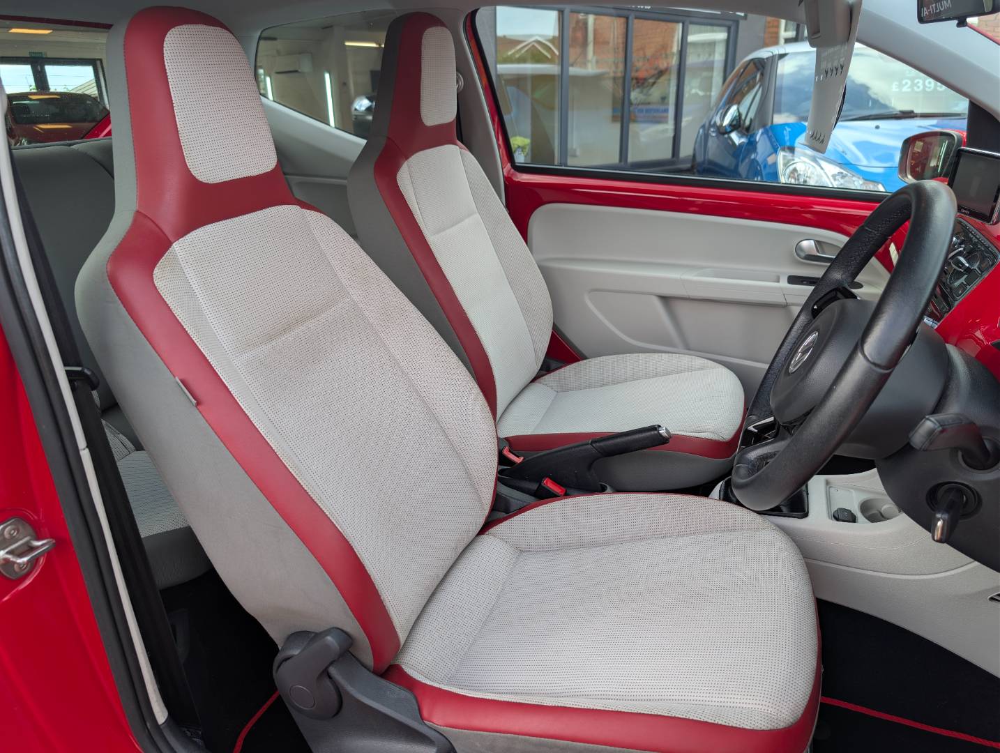 Volkswagen Up