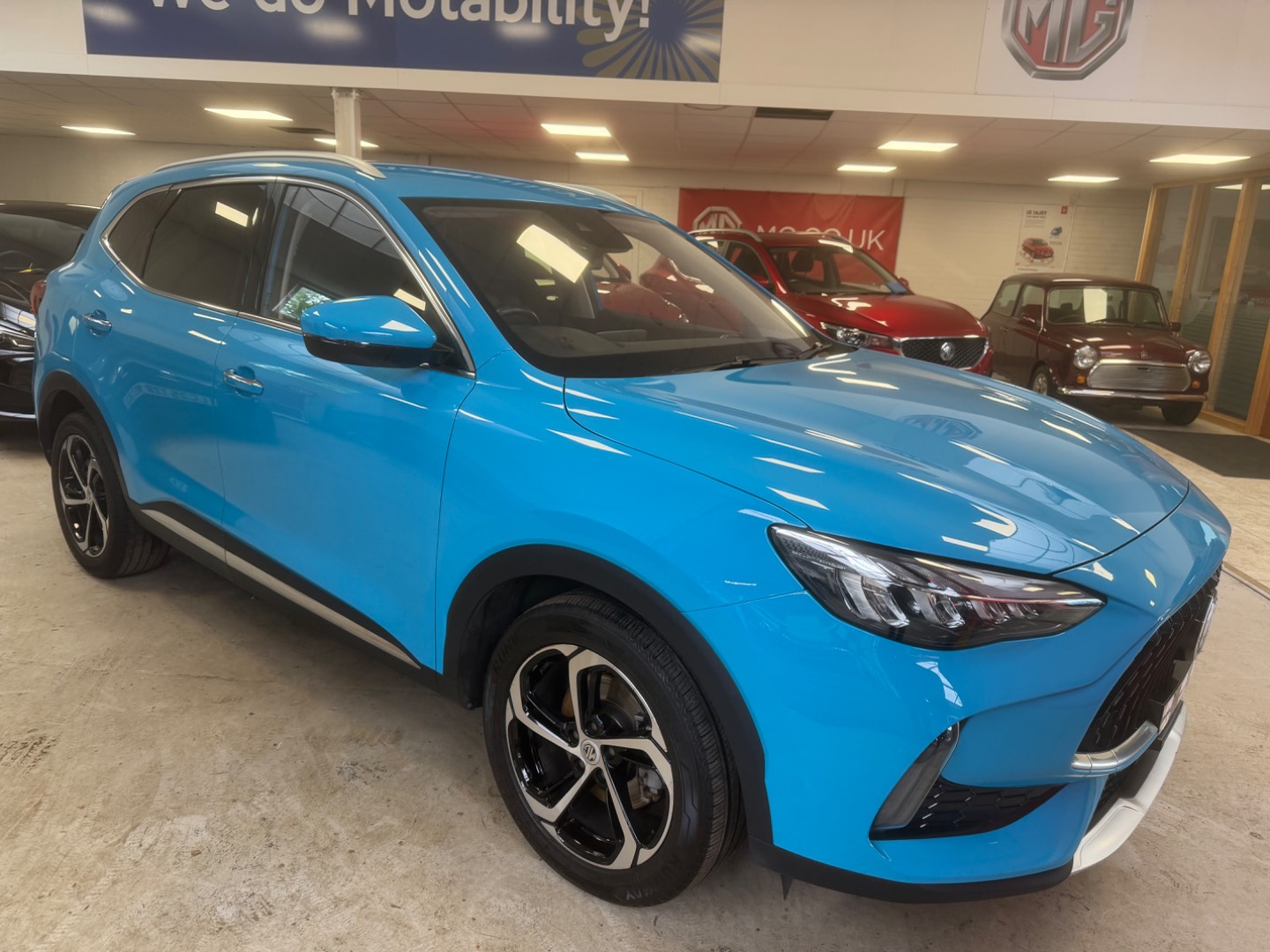 MG Motor UK HS