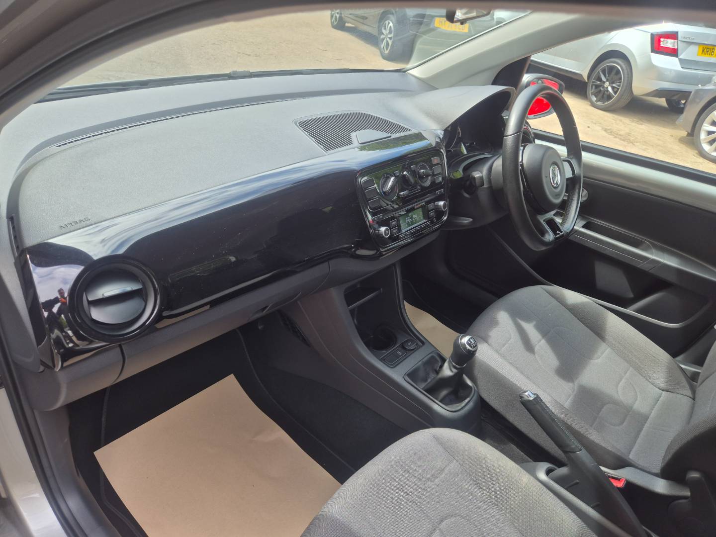 Volkswagen Up