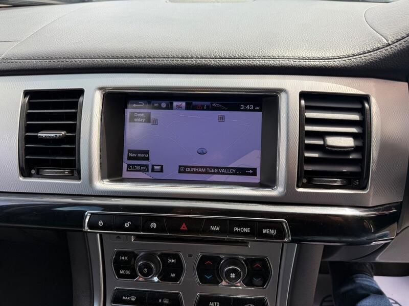 Jaguar XF