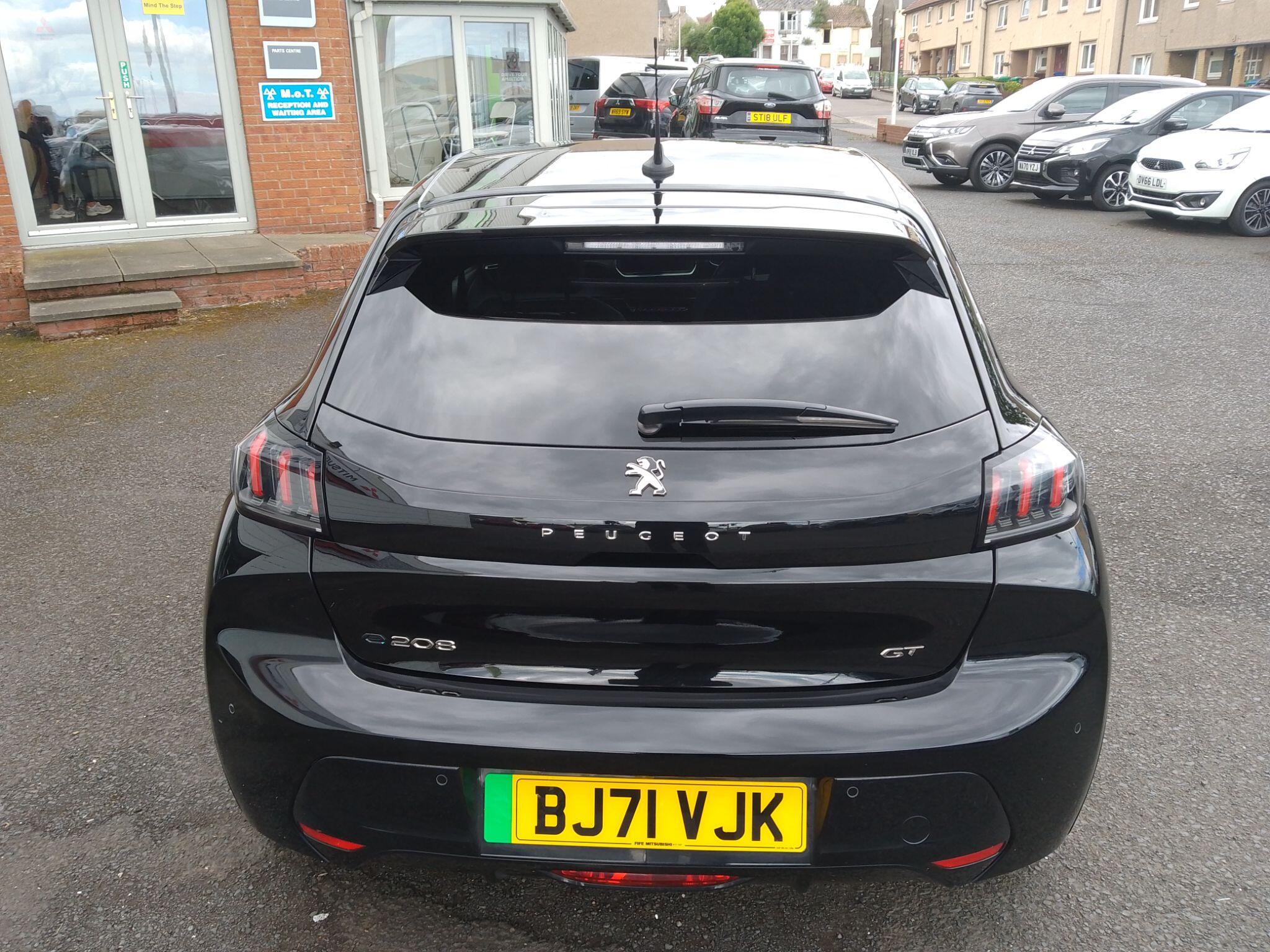 Peugeot e-208