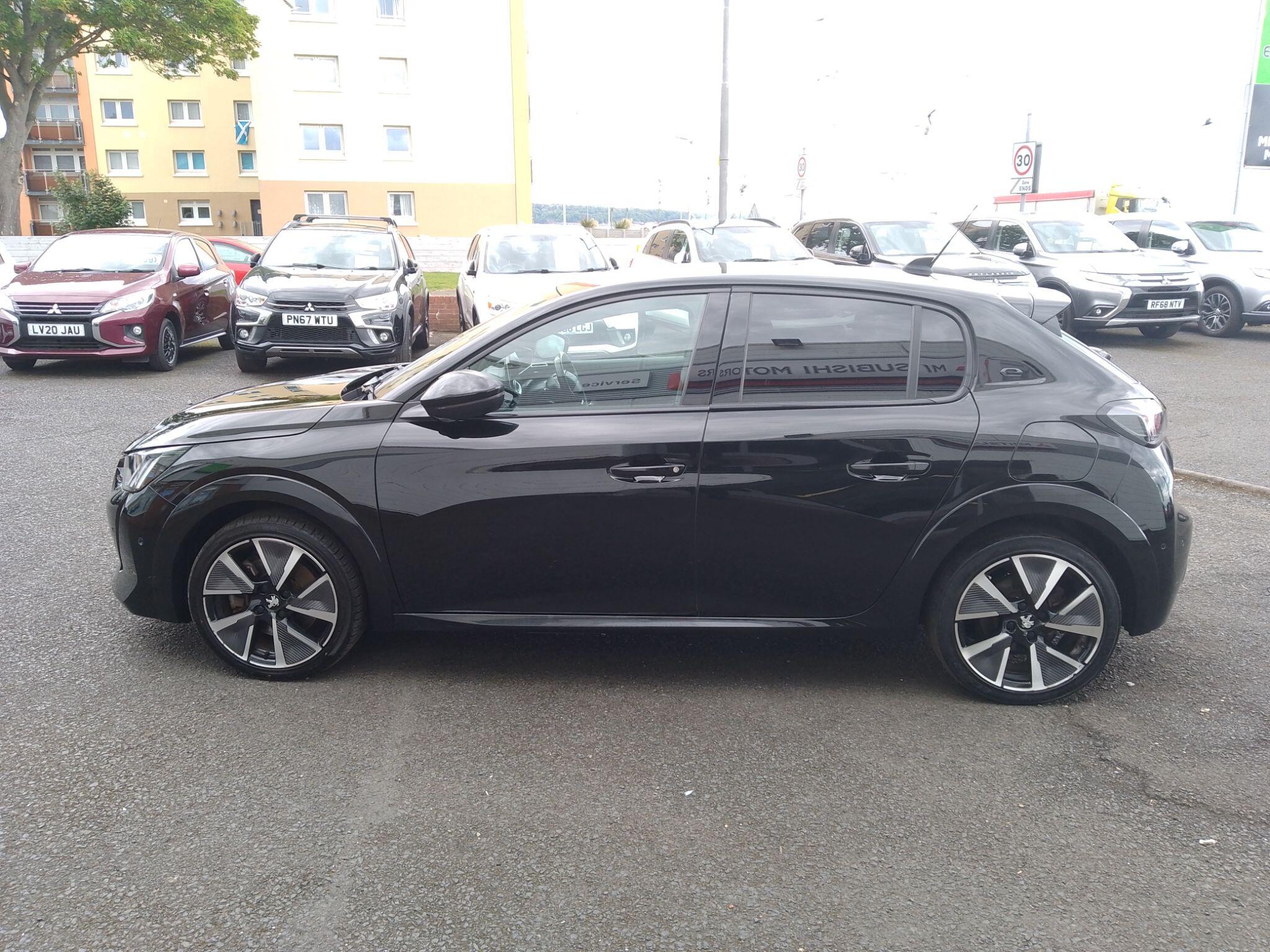 Peugeot e-208