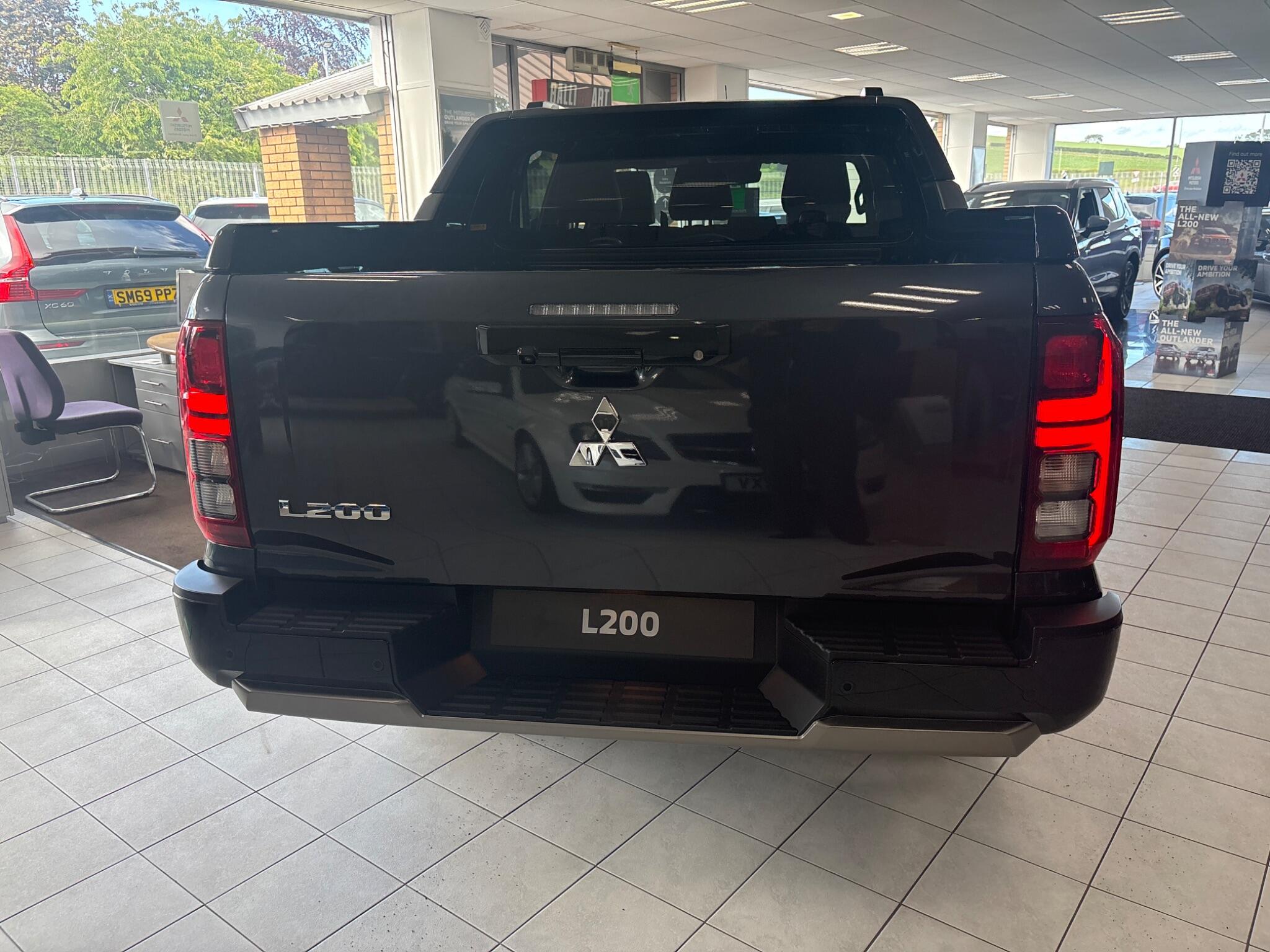 Mitsubishi L200