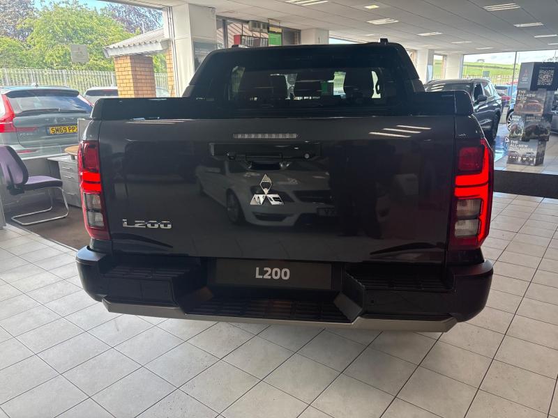 Mitsubishi L200