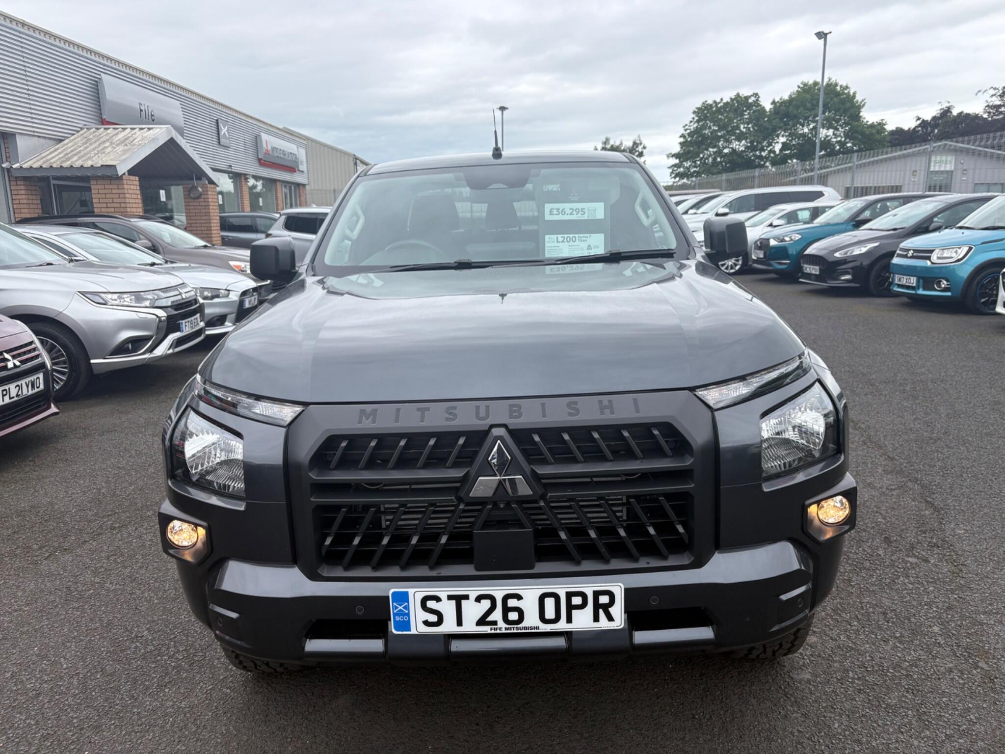 Mitsubishi L200