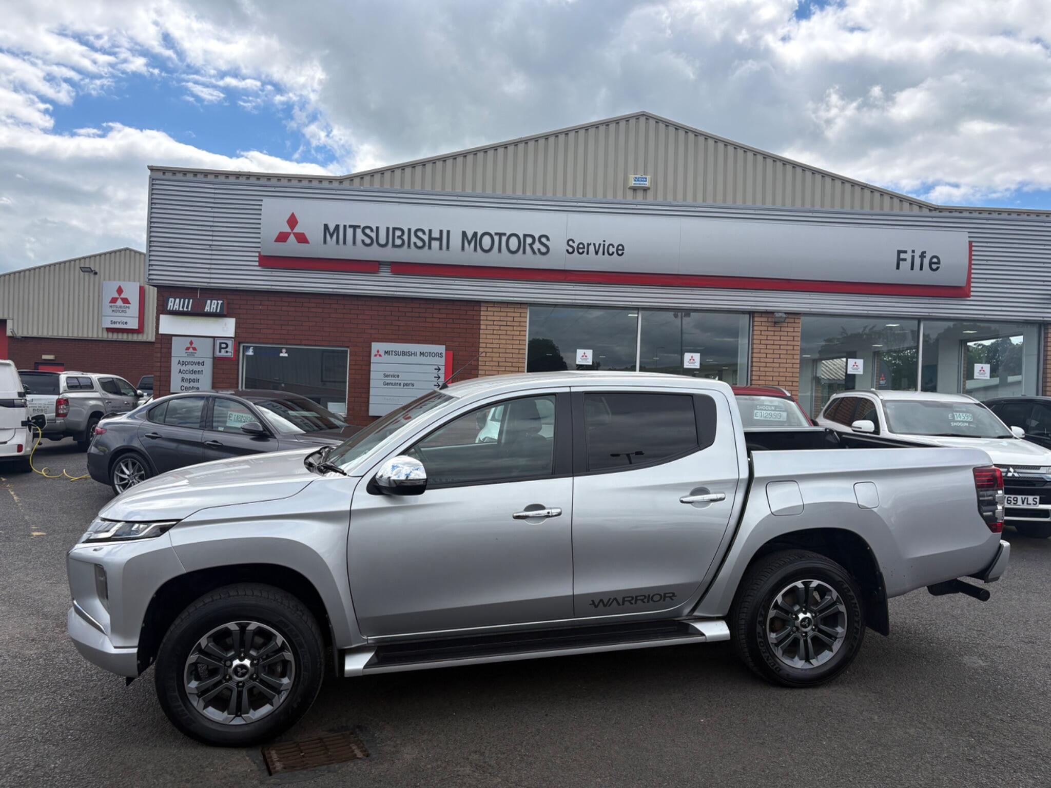 Mitsubishi L200