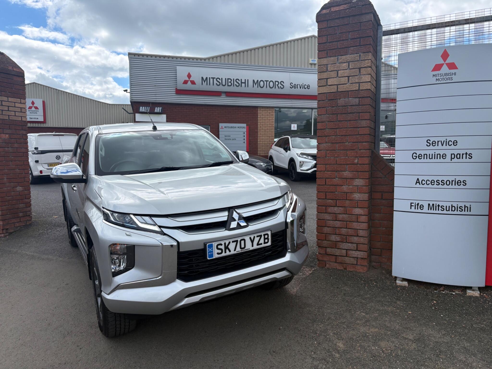 Mitsubishi L200
