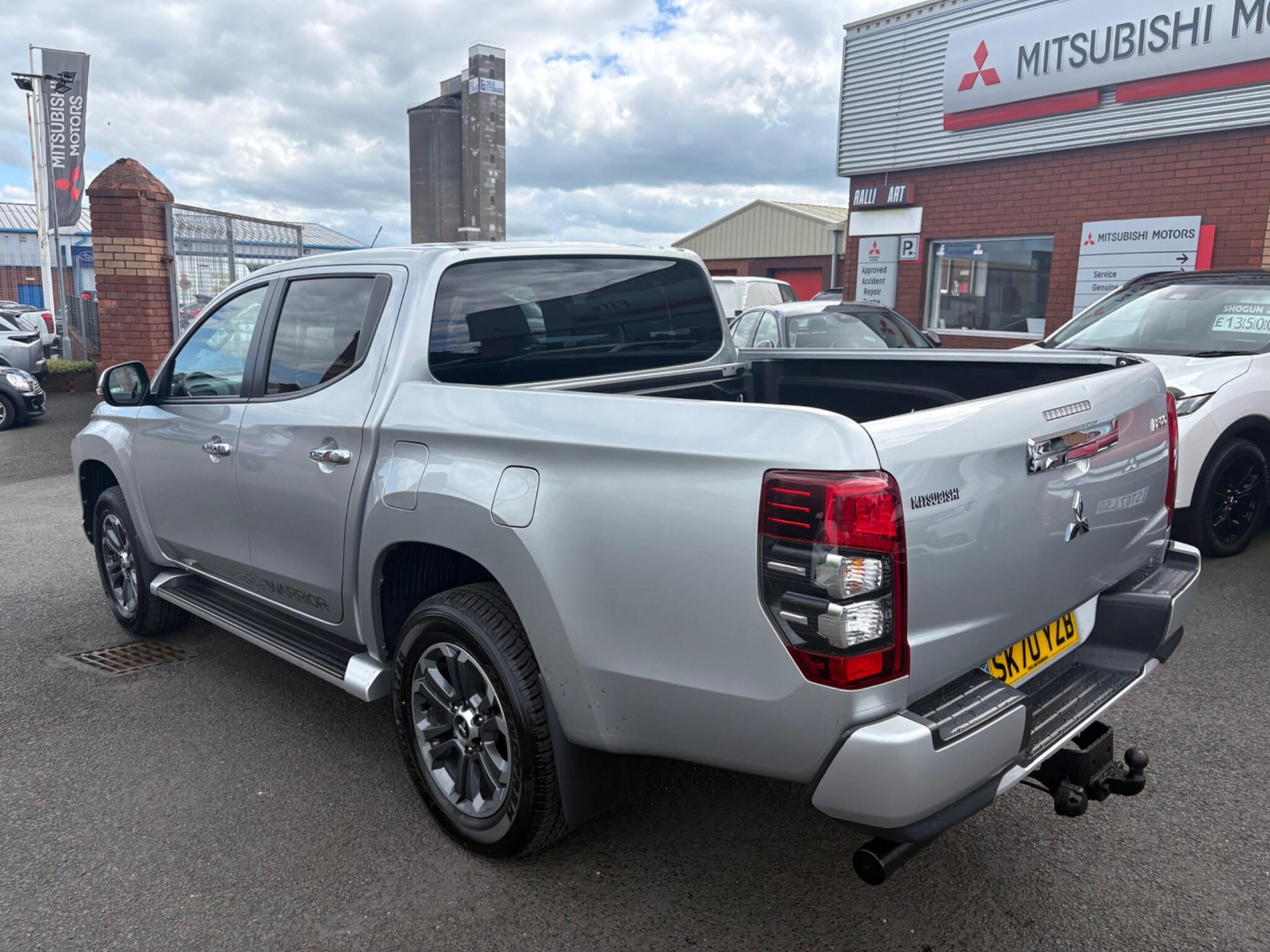 Mitsubishi L200